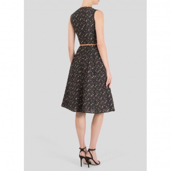 I Looking For This Dress By Victoria Beckham Sleeveless Floral Dress - Picture 3 of 5